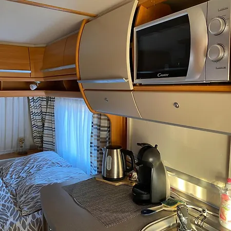 Kamp alanı La Croisee, Caravane Avec Toilette Et Lavabo - Particulier *